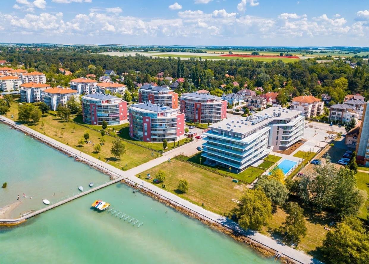 Myflat Coral Beach Apartment Siofok Ngoại thất bức ảnh
